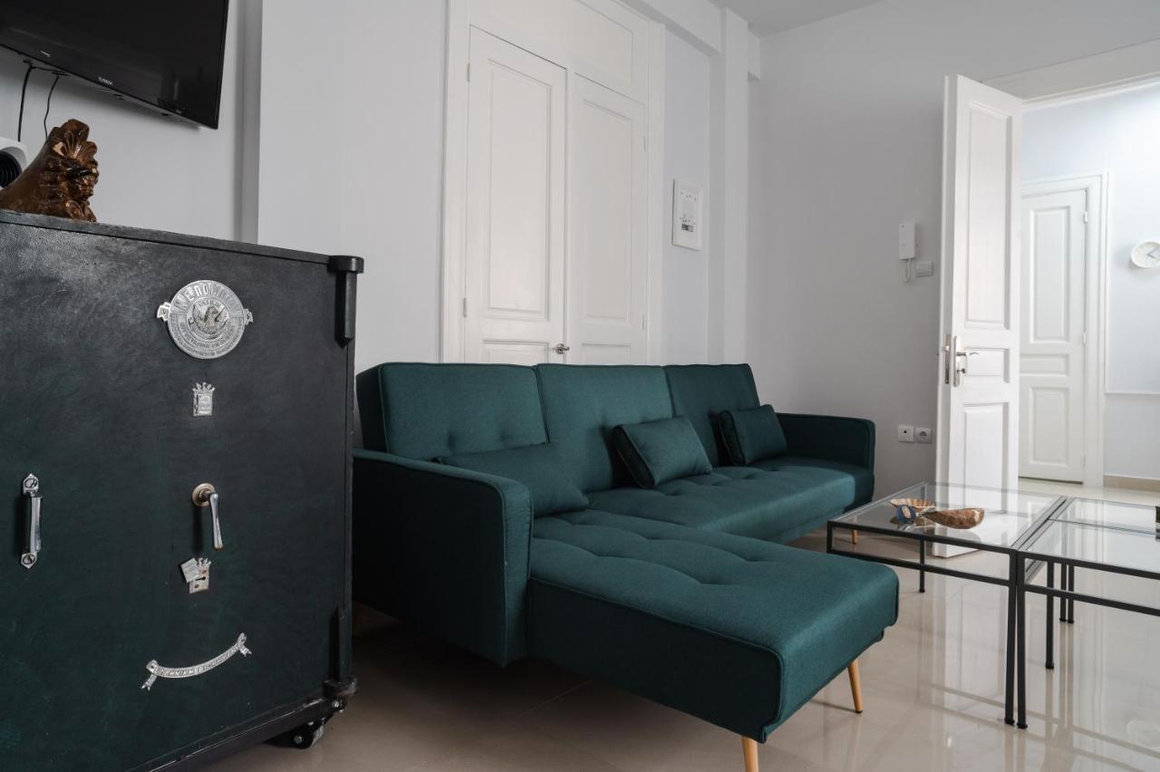 Polytimon, An Athenian Neoclassical Apartment Ngoại thất bức ảnh